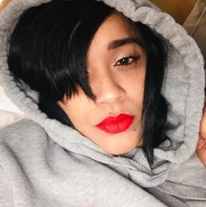 Meet your Posher, Johanna roberta